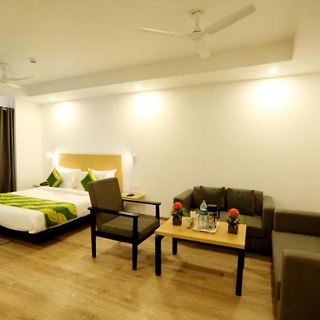 The Roseman Hotel & Suites Ghaziabad Buitenkant foto