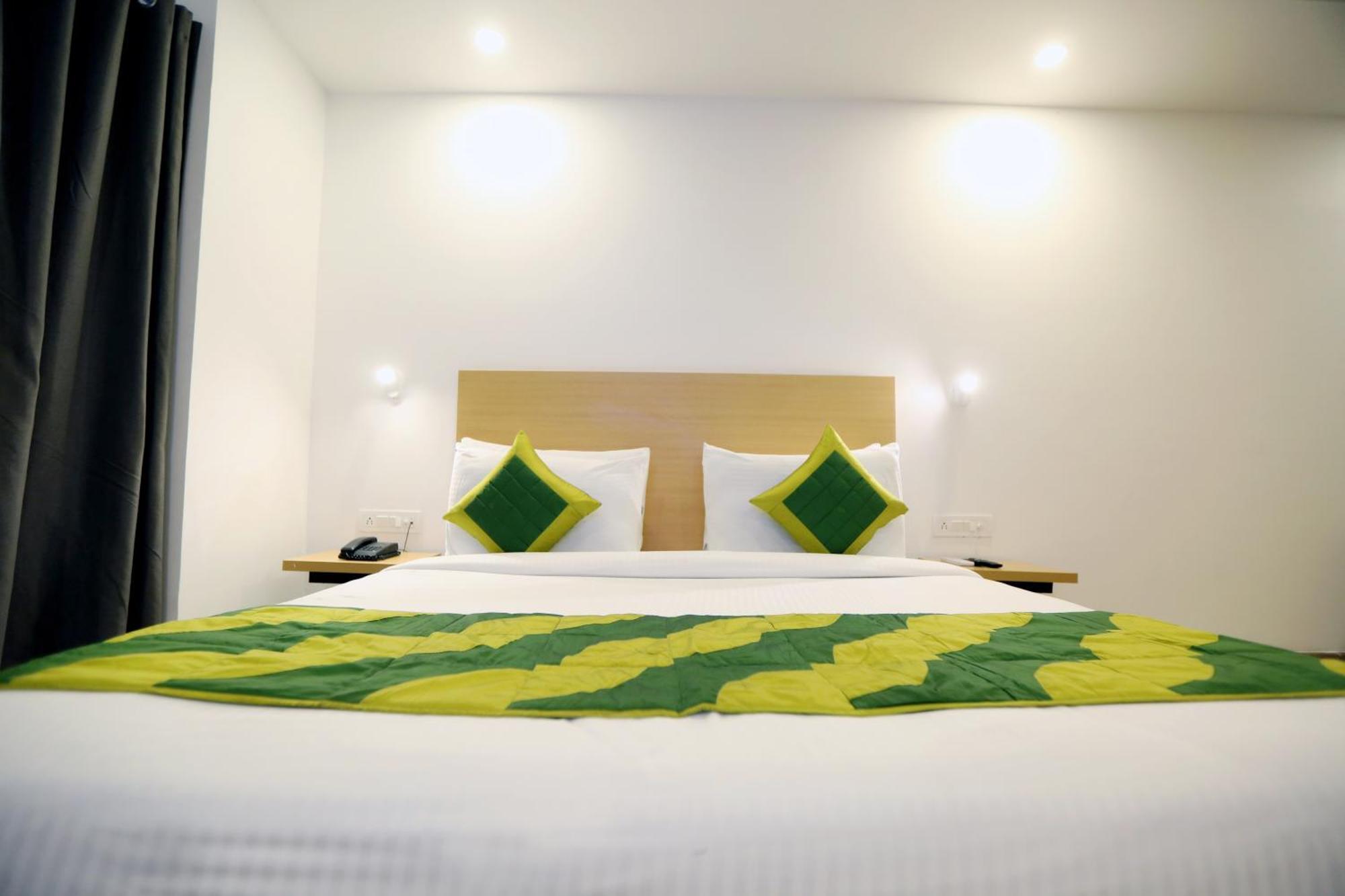 The Roseman Hotel & Suites Ghaziabad Buitenkant foto