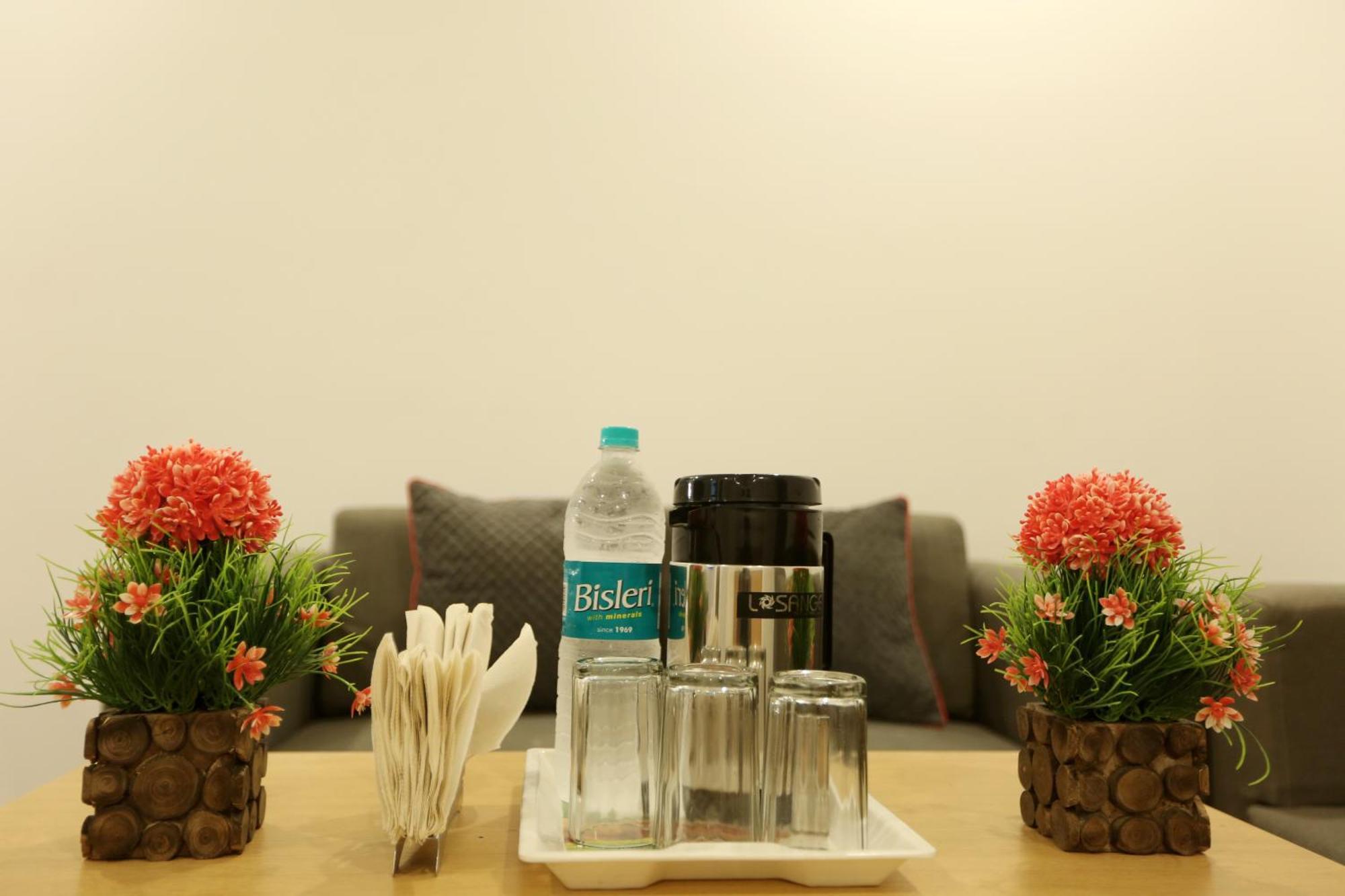 The Roseman Hotel & Suites Ghaziabad Buitenkant foto