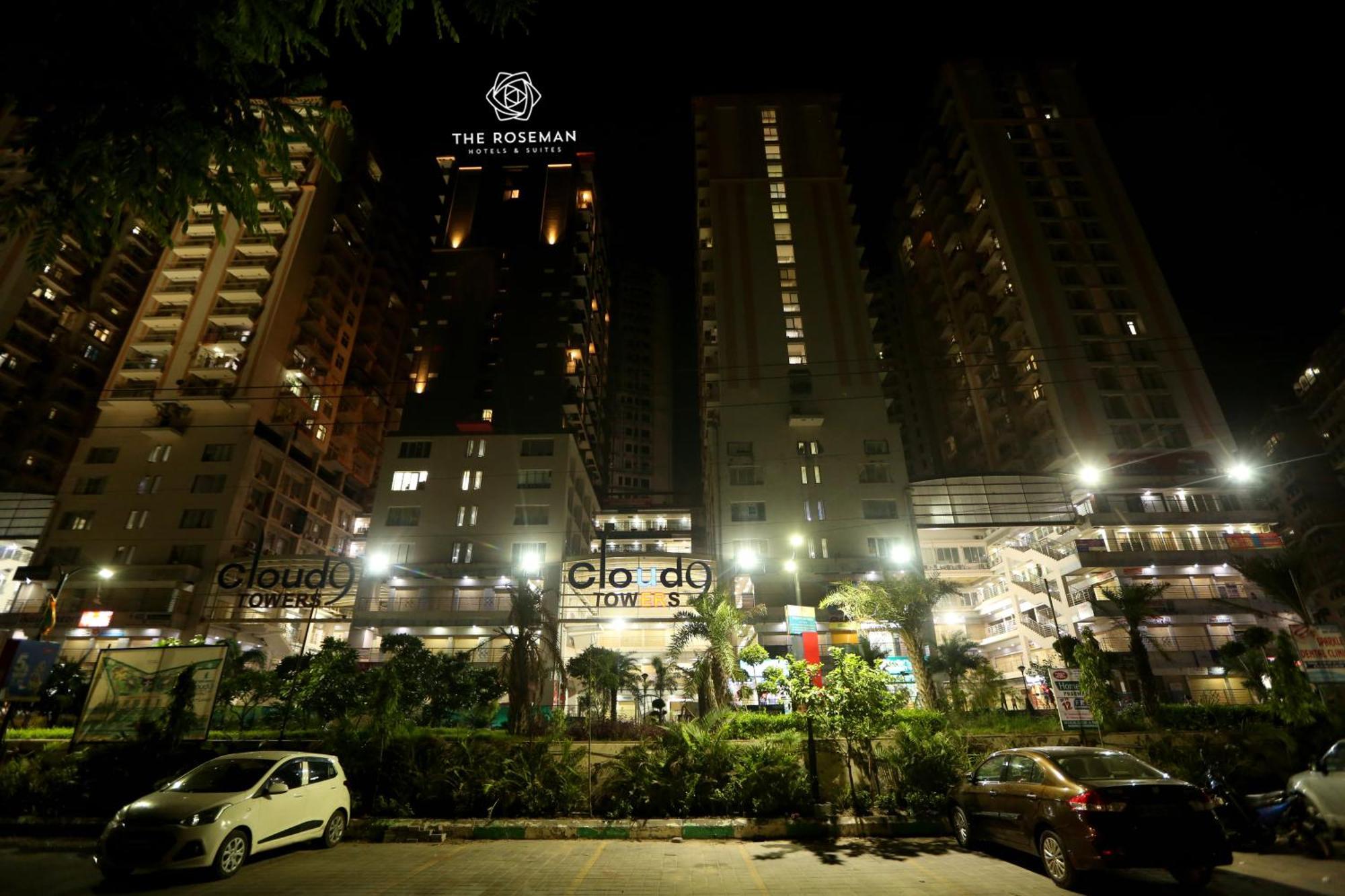 The Roseman Hotel & Suites Ghaziabad Buitenkant foto